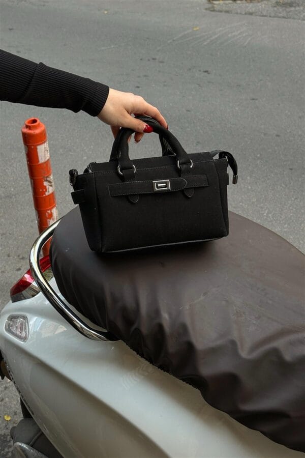 Buch Black Bag - Image 7