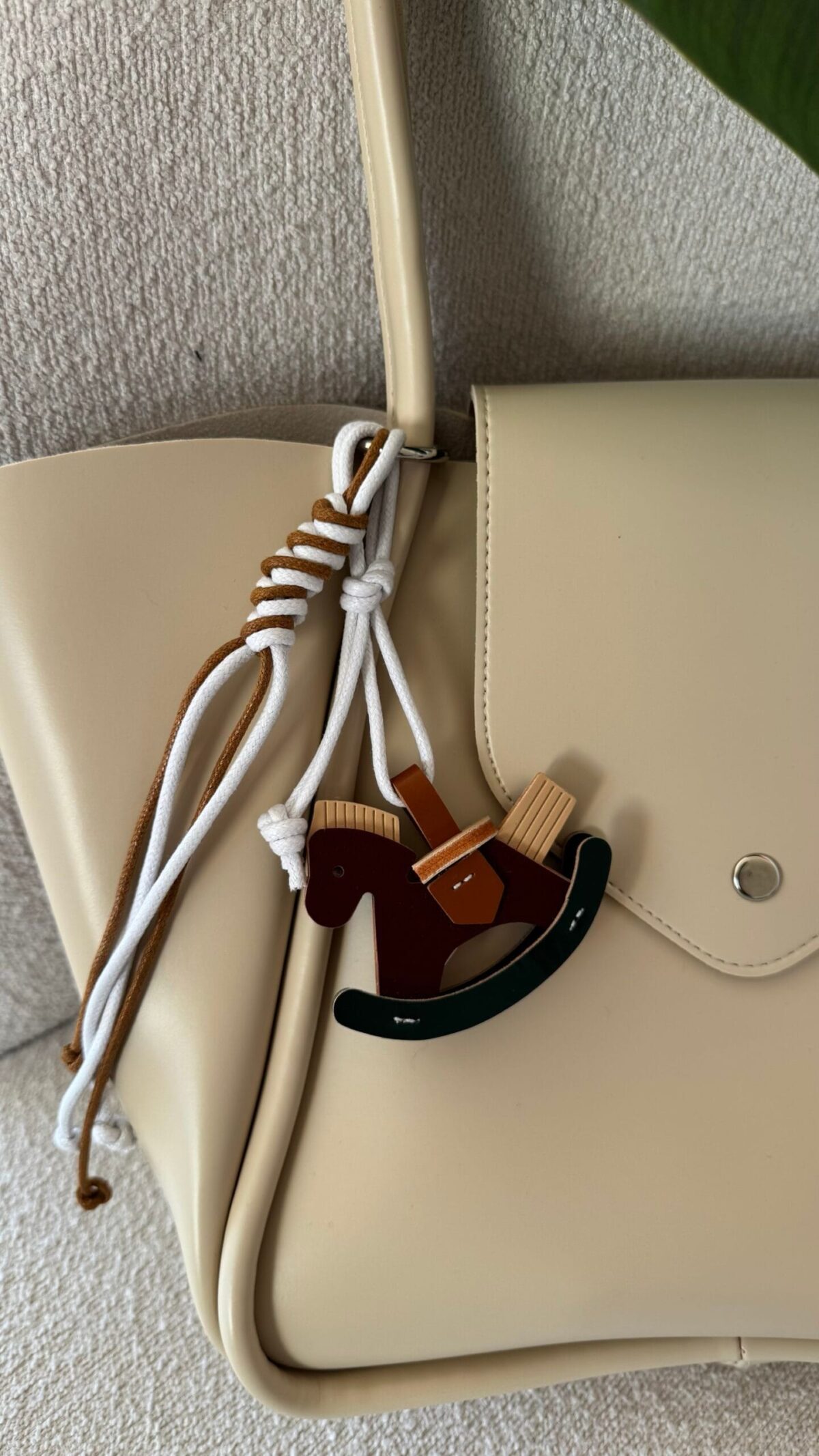 Woody Horse Charm