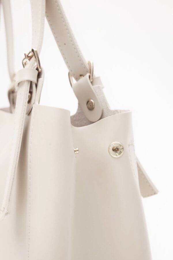 William Creamy Bag – Image 6