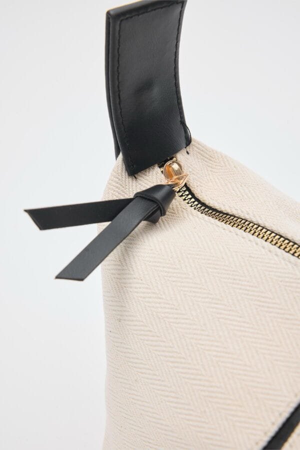 Leo Canvas Black Hand Bag – Image 6