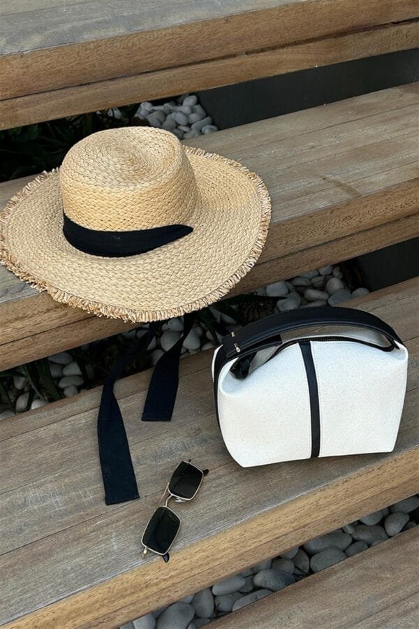 Leo Canvas Black Hand Bag