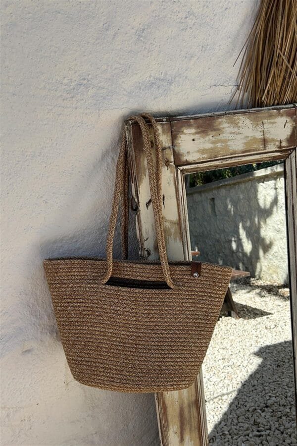 Santa Camel Handmade Wicker Bag – Image 4