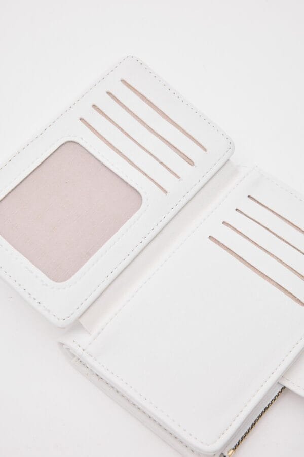 Nikki White Wallet – Image 2