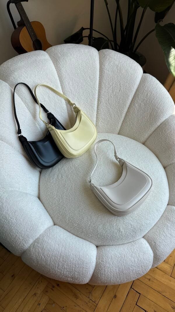 Lola Creamy Bag – Image 2