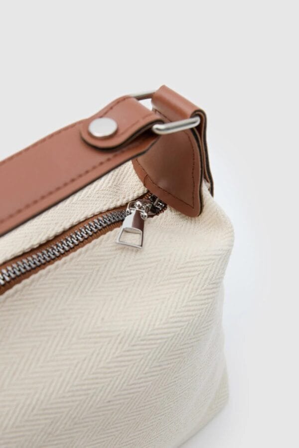 Dove Camel Canvas Bag – Image 5