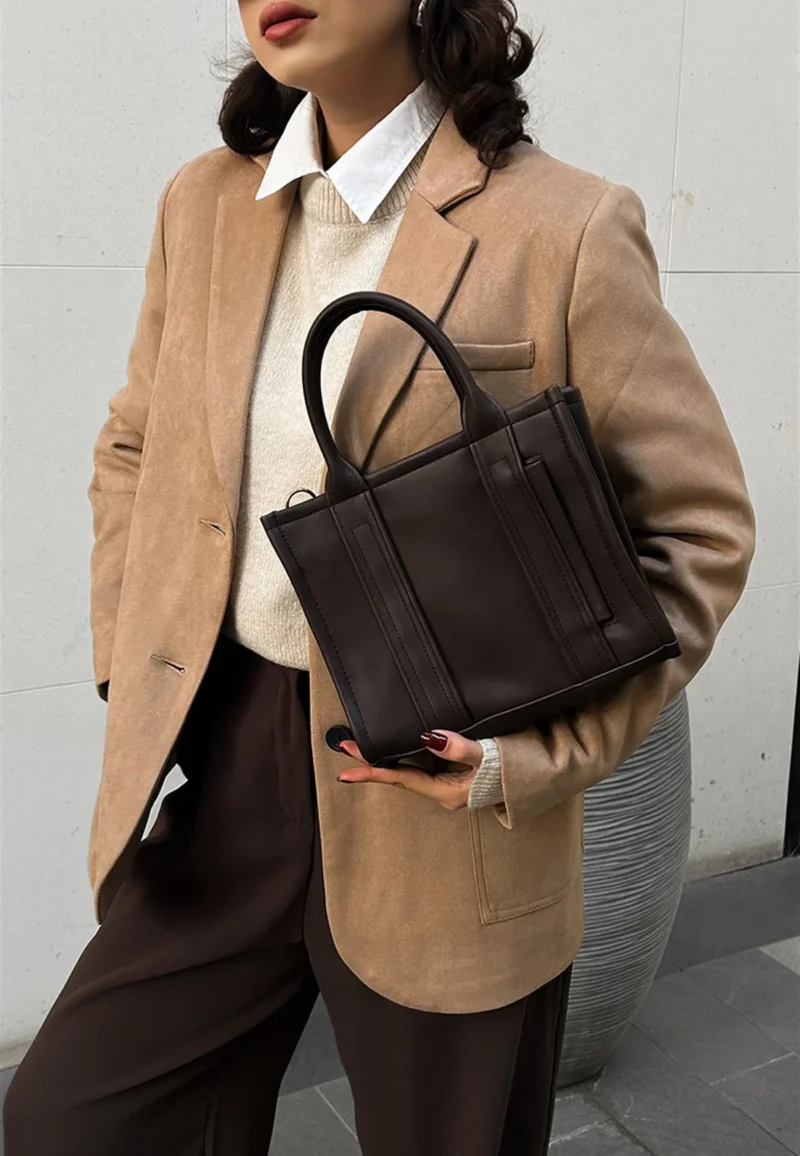 Naya Dark Brown