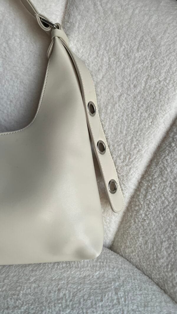London Creamy Bag – Image 2