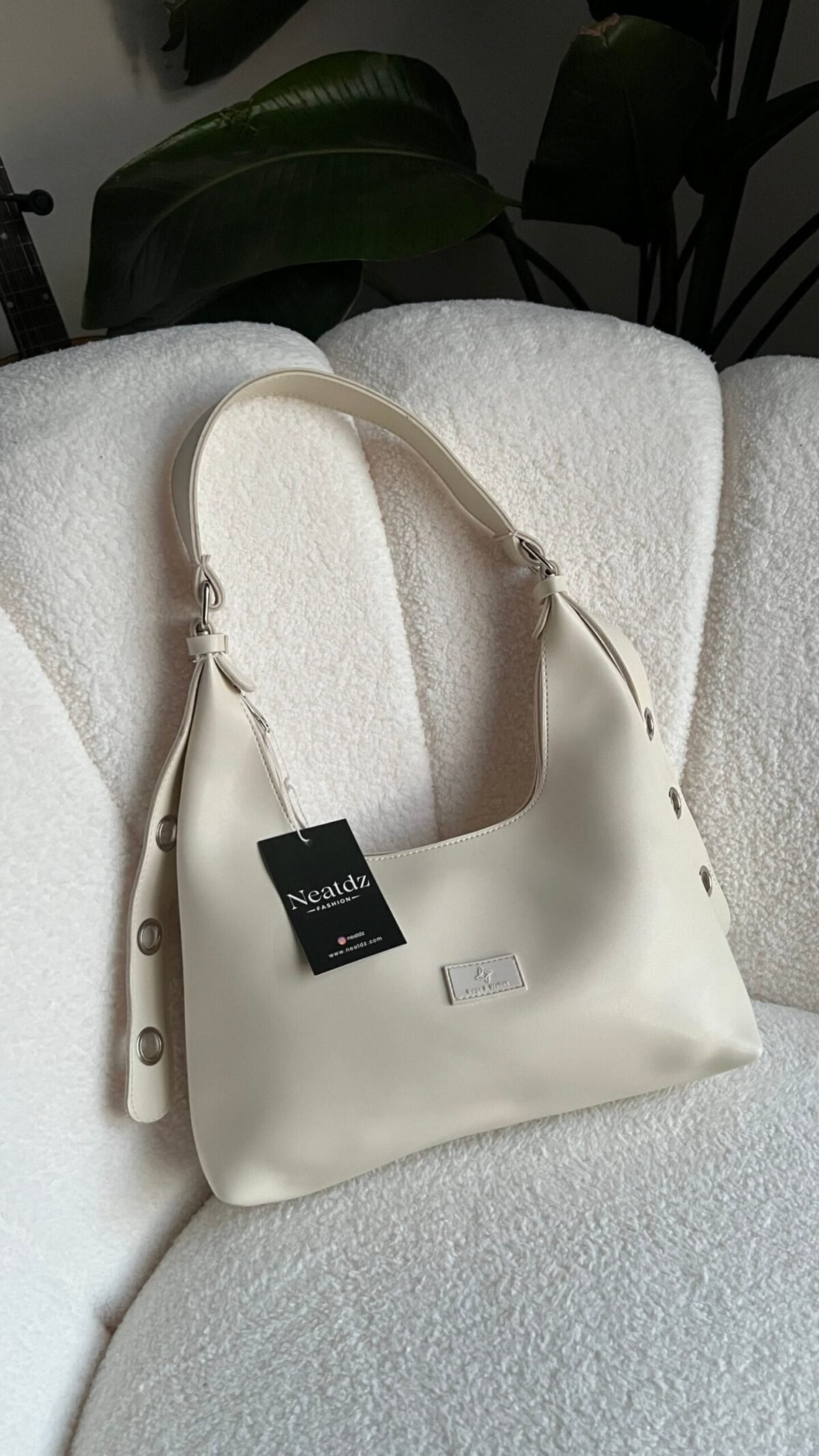 img_1772 London Creamy Bag