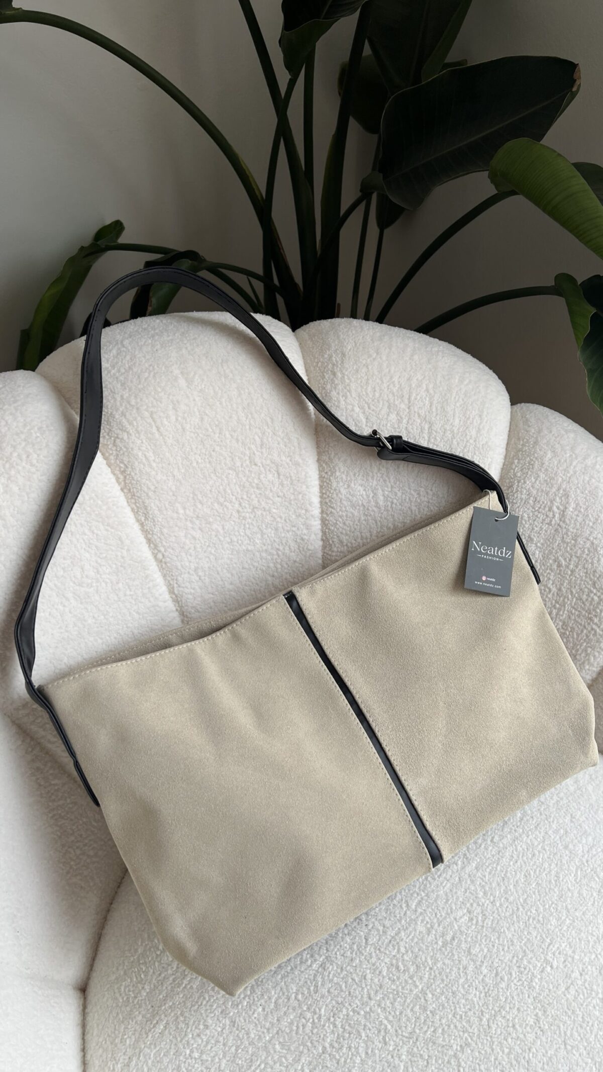 img_2774 Agatha Suede Creamy Bag