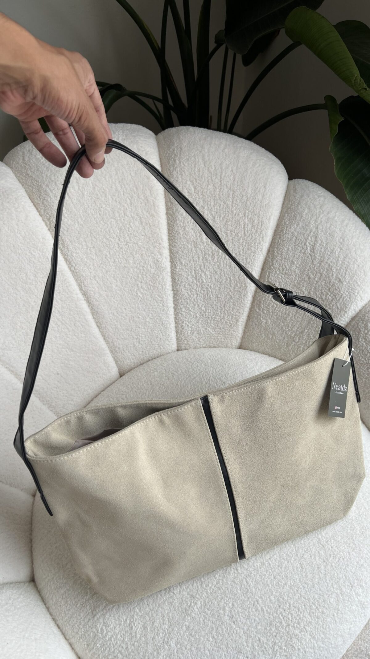 img_2777 Agatha Suede Creamy Bag