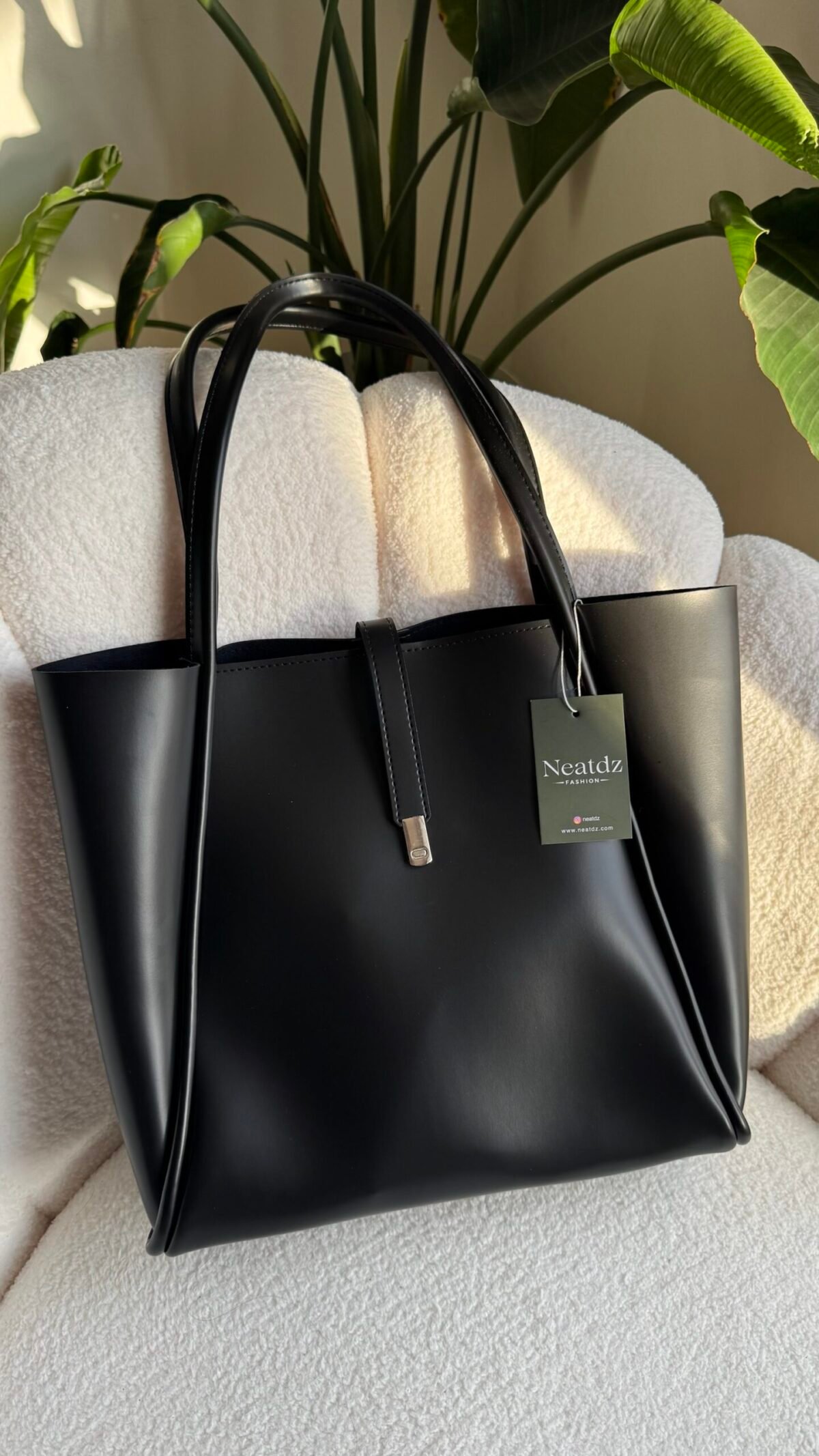 fullsizerender-1 Amber Black Bag + Pochette