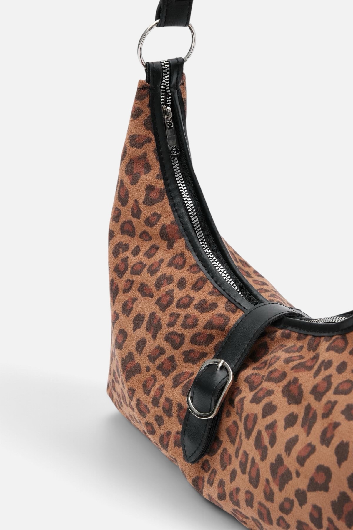 img_1946-photoroom Sofy Suede Leopard Bag