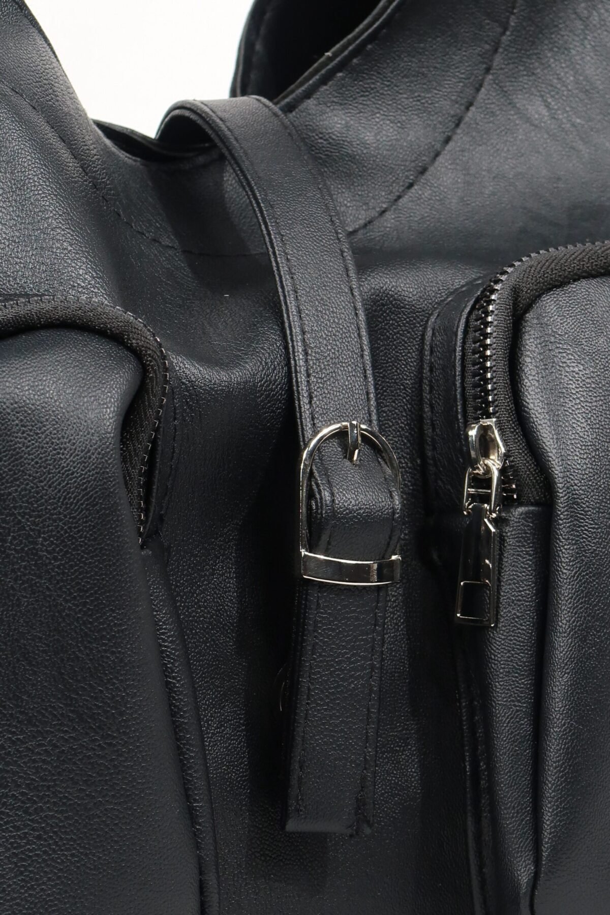 New Estrada Black