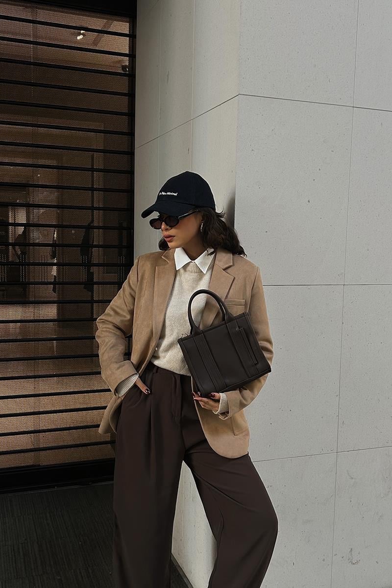 Naya Dark Brown