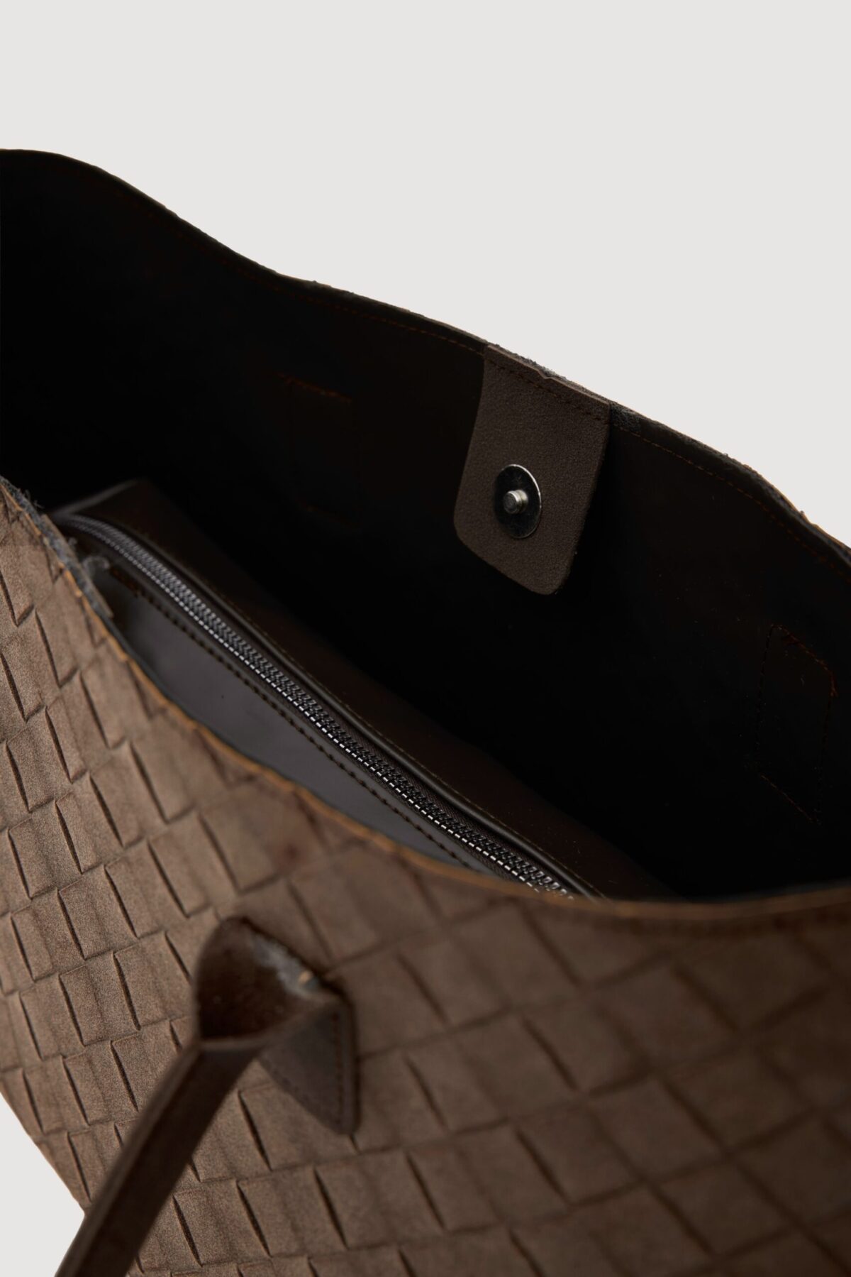Roly Suede Dark Brown