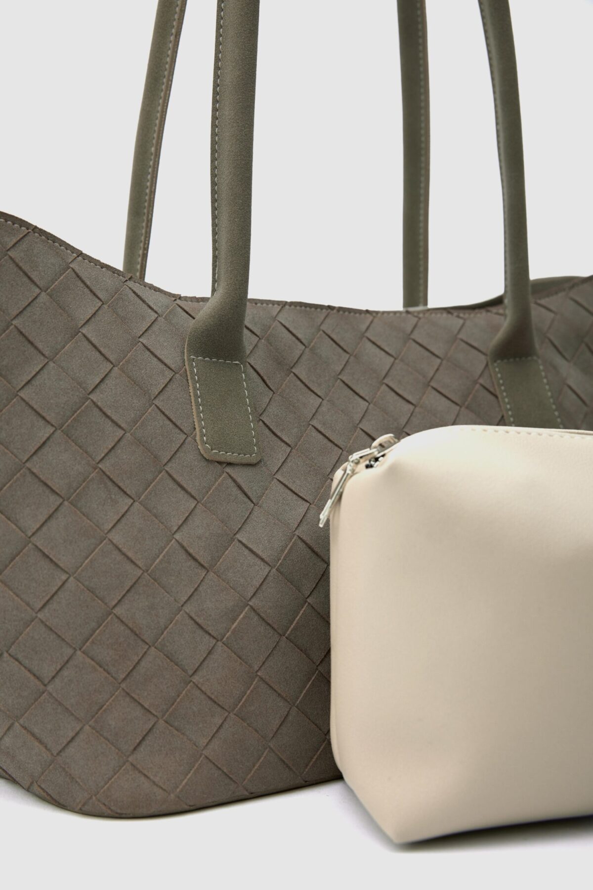 Roly Suede Beige