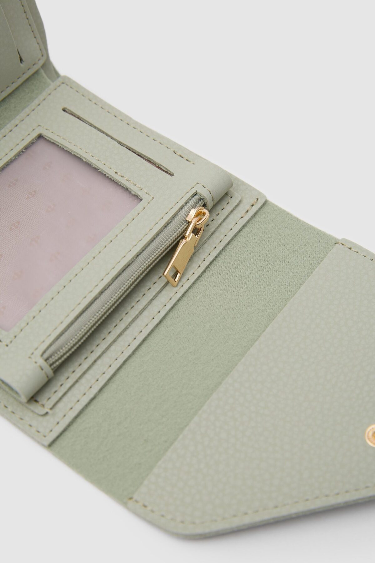 img_7590-2 Bony Mint Green Wallet