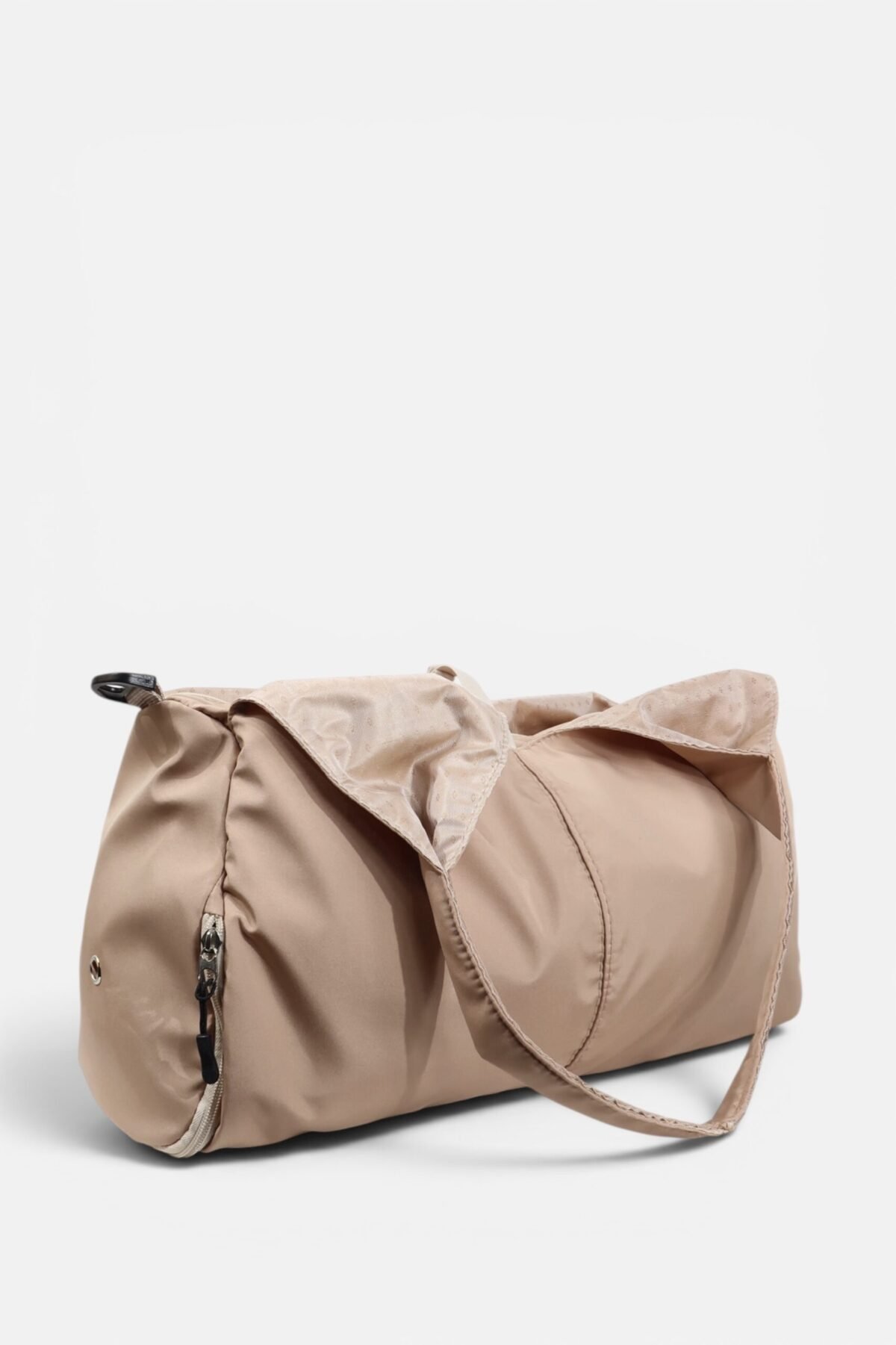 photoroom_20260511_200051 Clover Beige Gym Bag