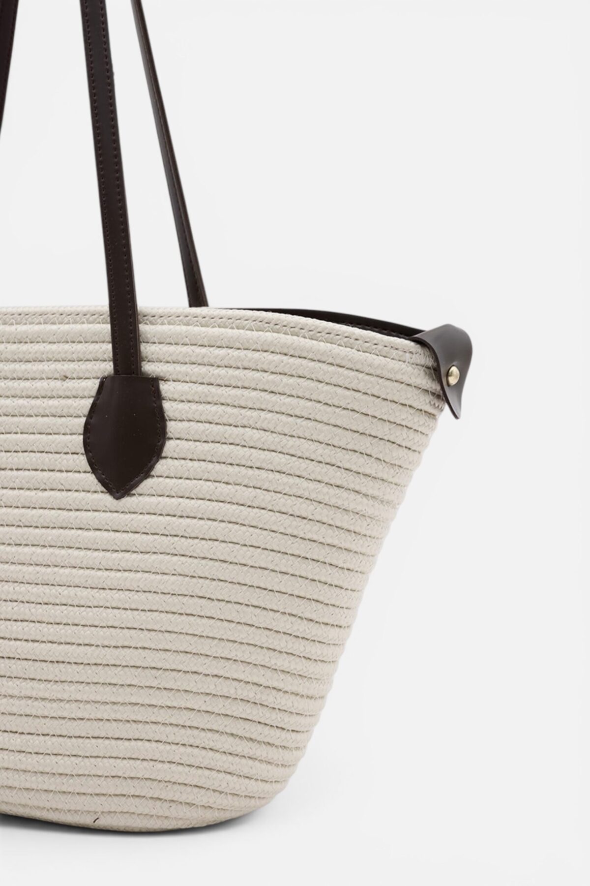 photoroom_20260622_231332 Viola White Wicker Bag