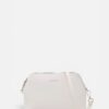 img_0054-photoroom Roxana Off-White Bag