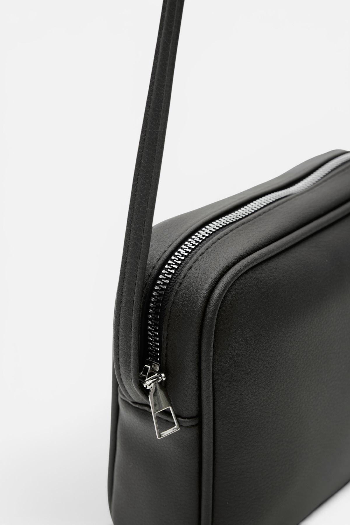 img_9980-photoroom Nina Black Bag