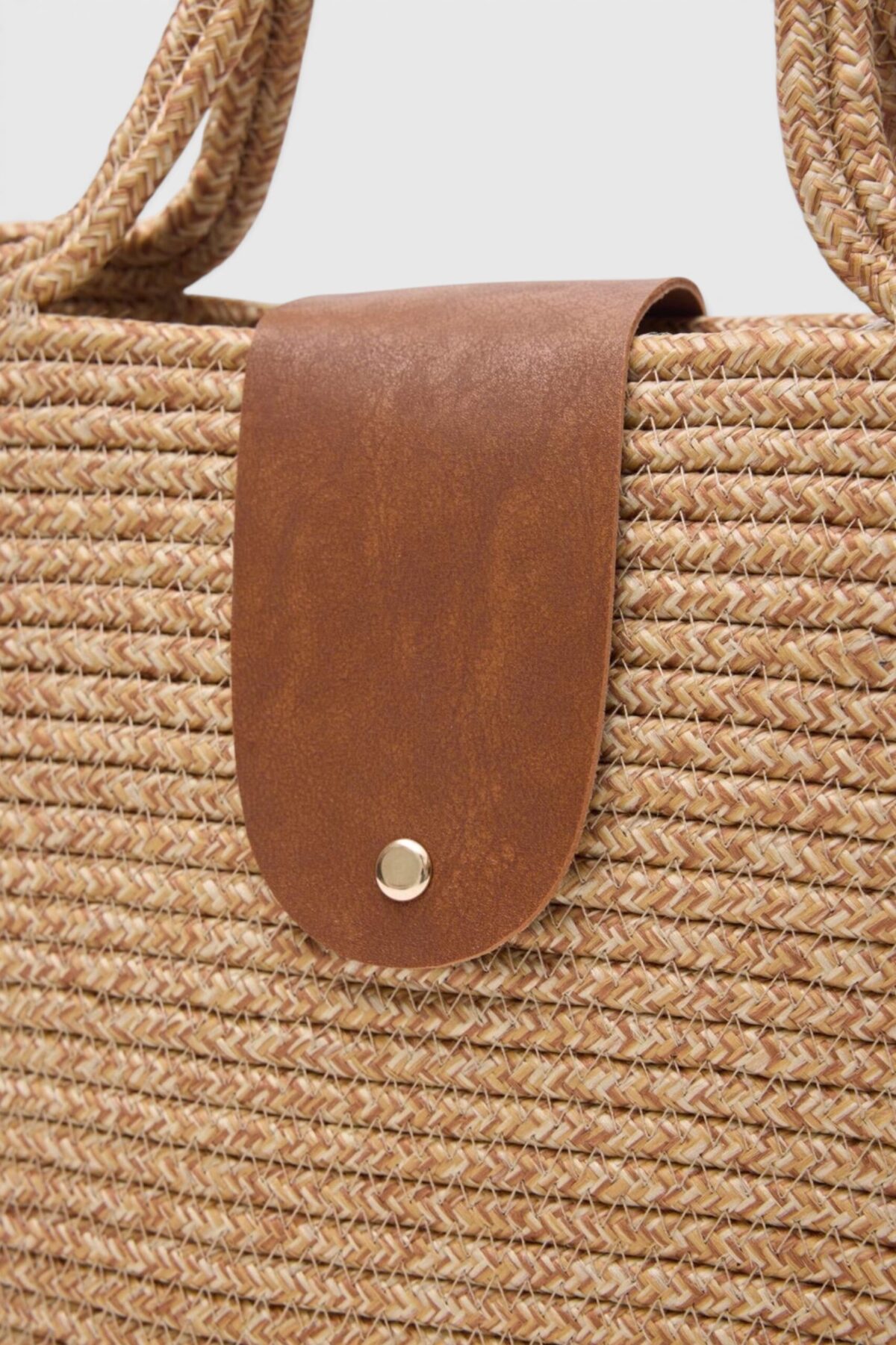 Rody Camel Wicker Bag
