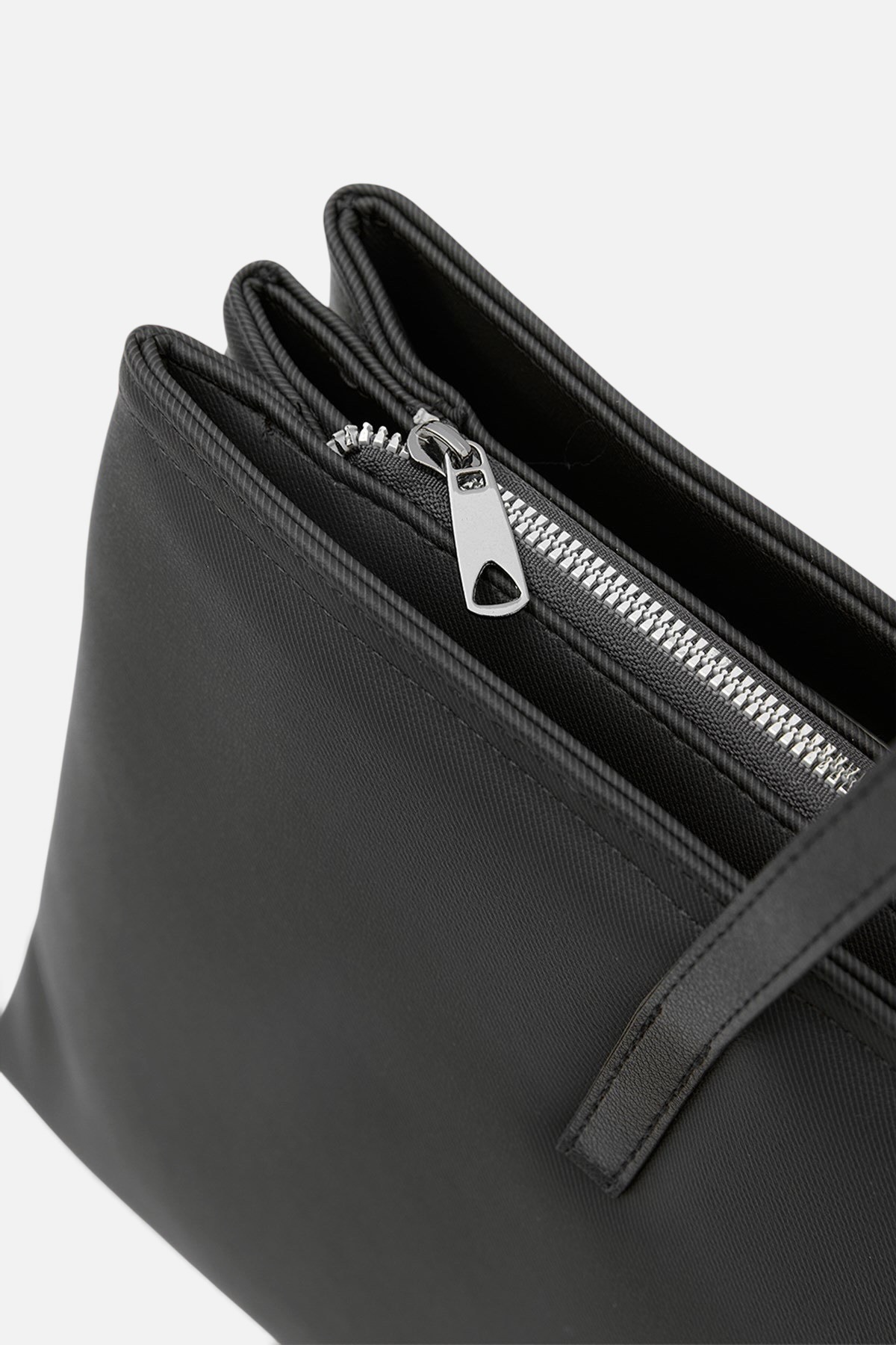 img_0783-photoroom Palvina Black Bag
